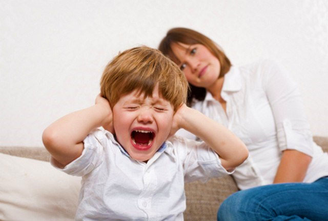 Чому з мамою діти поводяться гірше, ніж з іншими людьми