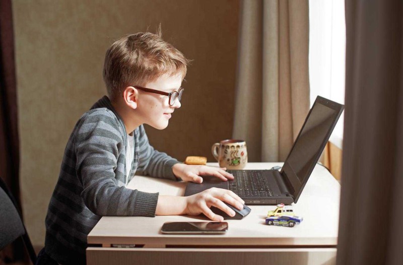Як довго дітям можна користуватися ноутбуком? - 3