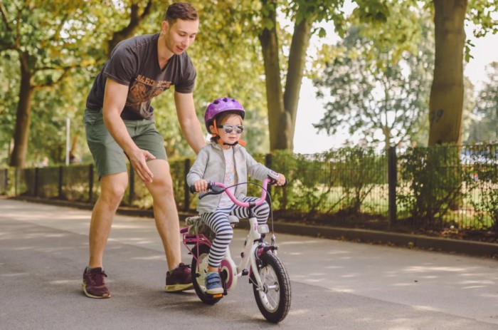 Як швидко і просто навчити дитину кататися на велосипеді 4