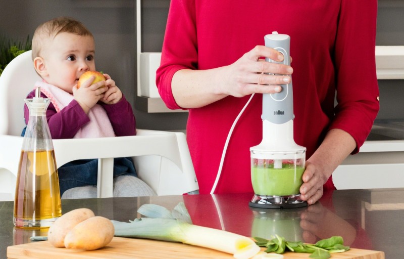 Переваги використання блендера для приготування дитячого харчування