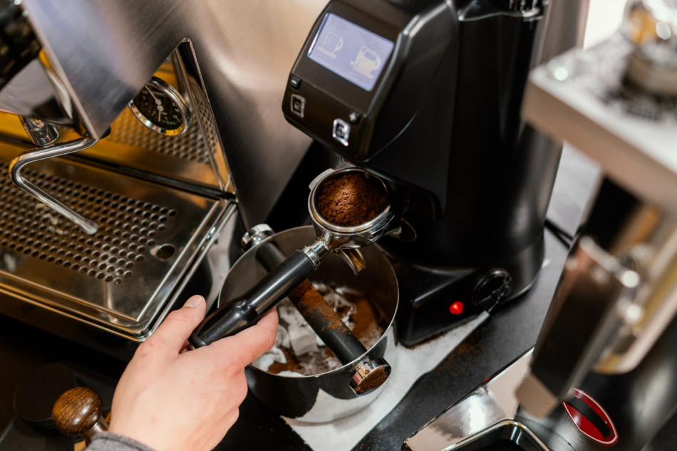 Приготування кави в автоматичній кавовій машині