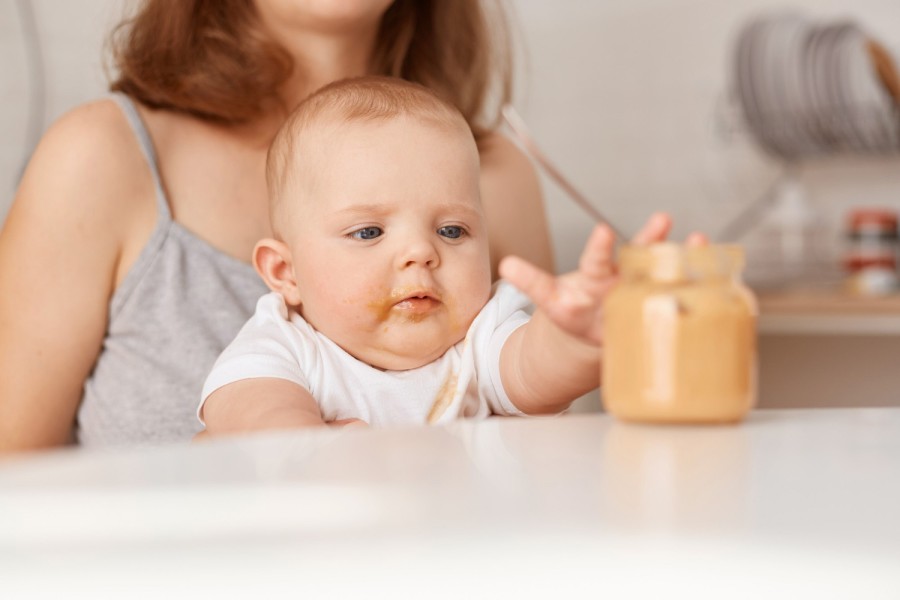 Навіщо давати прикорм малюкам?