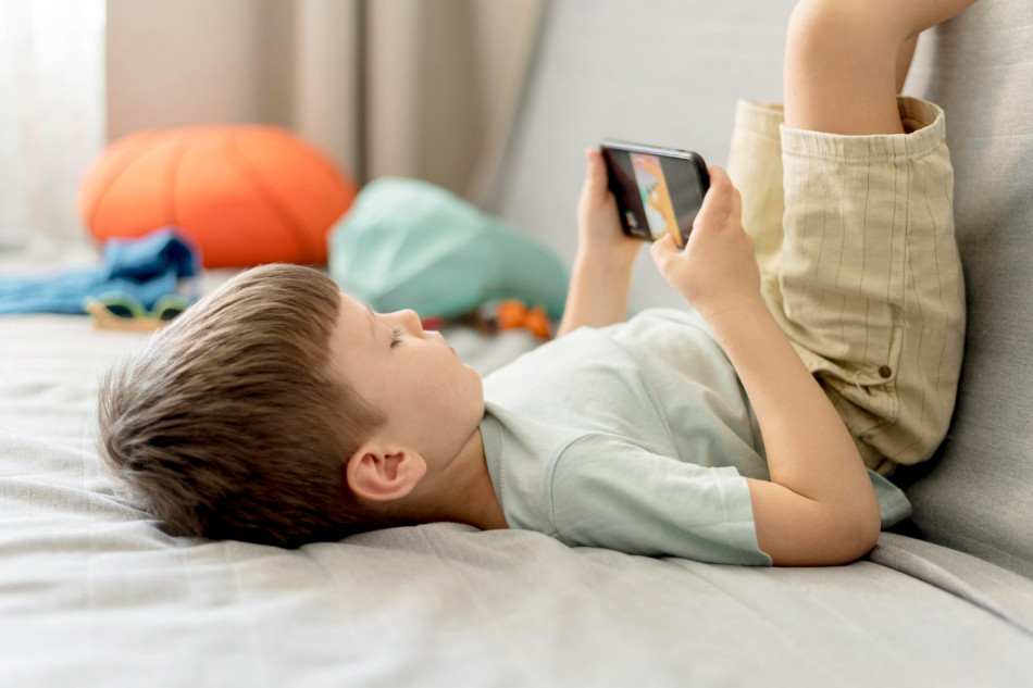 Запровадження правил користування смартфоном дітьми